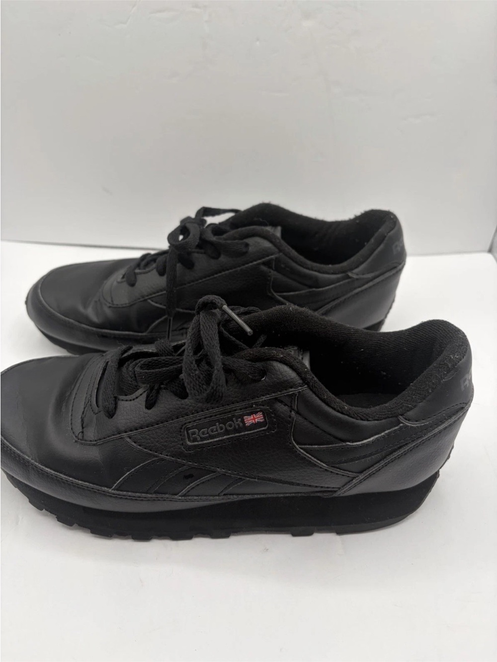 Reebok Women's Classic Renaissance sneakers in black Size 9.5.